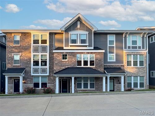 13-11255 Talamore Cir, Saint Louis, MO, 63131-2510 | Card Image