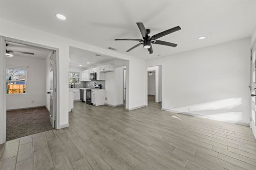 1209 Glenwood Dr, Irving, TX, 75060-3811 | Card Image