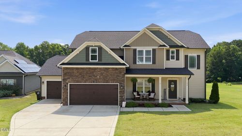 124 Shady Oaks Dr, Benson, NC, 27504-6787 | Card Image