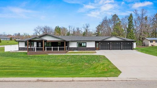 711 8th St W, Clear Lake, SD, 57226-2156 | Card Image