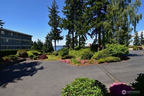 812-8230 53rd Ave W, Mukilteo, WA, 98275-2641 | Card Image