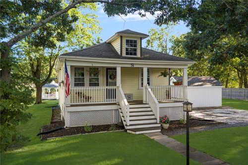 34 Wuddall Ave, Warwick, RI, 02889-3519 | Card Image