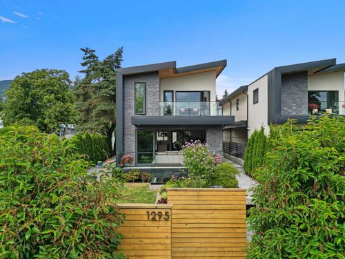 1295 Duchess Ave, West Vancouver, BC, V7T1H3 | Card Image