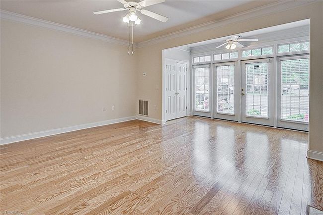 Living Room | Image 6