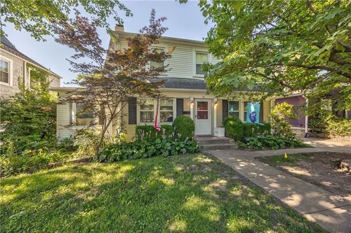 11 W 70th St, Kansas City, MO, 64113-2504 | Card Image