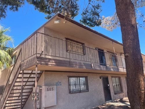 19-565 S Royal Crest Cir, Las Vegas, NV, 89169-3894 | Card Image
