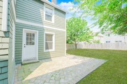 33 South St, New York, NY, 10004-2608 | Card Image