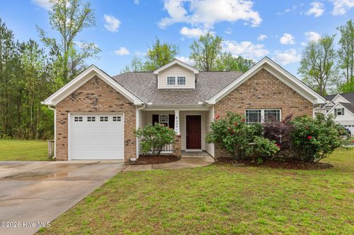 300 Hawks Bluff Dr, New Bern, NC, 28560-1817 | Card Image