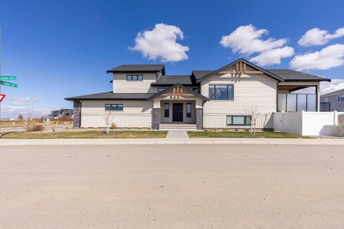 648 Sixmile Cres S, Lethbridge, AB, T1K8G4 | Card Image