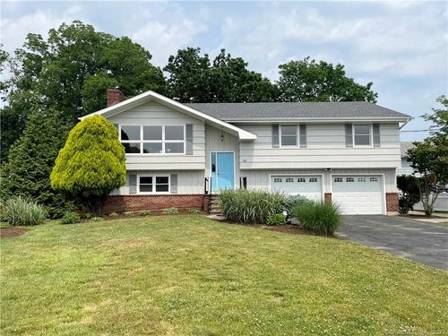 98 Soundview Dr, Stamford, CT, 06902-7113 | Card Image