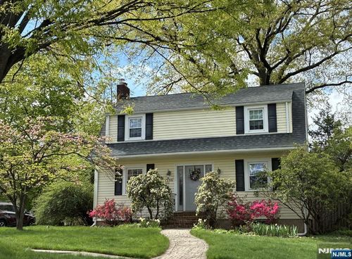496 Tilden Avenue, Teaneck, NJ, 07666 | Card Image