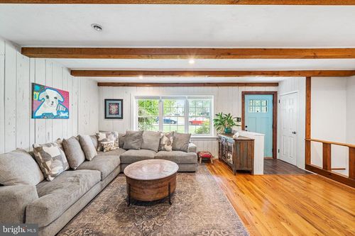 74 Sunset Dr, NEW HOPE, PA, 18938-1032 | Card Image