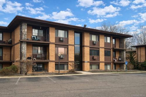 apt-88-10 Oakwood Ter, New Windsor, NY, 12553-7737 | Card Image