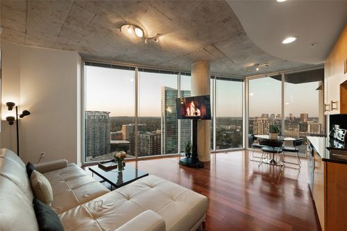apt-2610-360 Nueces St, Austin, TX, 78701-4270 | Card Image
