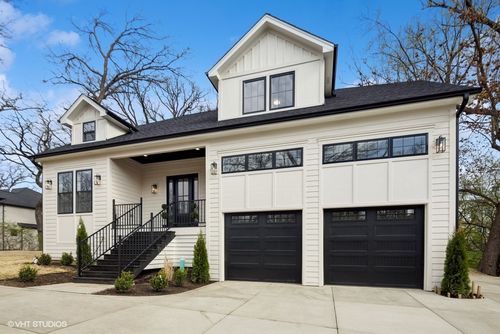11300 Sequoya Ln, Indian Head Park, IL, 60525 | Card Image