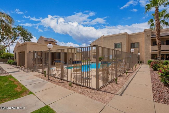 Swimming Pool and Lounge Area | Image 19