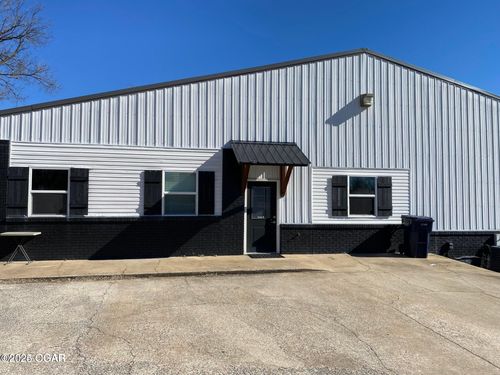 2-1328 W Broadway St, Webb City, MO, 64870-1620 | Card Image