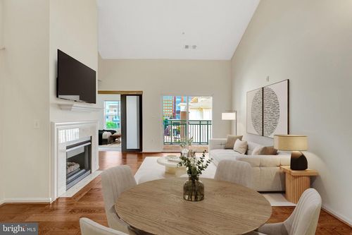 434-12001 Market St, RESTON, VA, 20190-6222 | Card Image