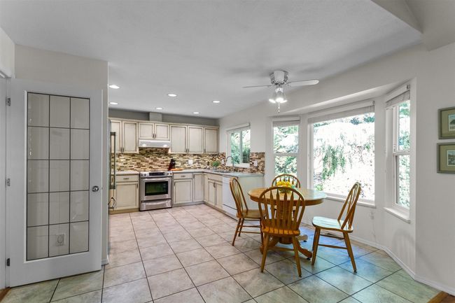 39 - 101 Parkside Dr, Townhouse with 3 bedrooms, 2 bathrooms and 2 parking in Port Moody BC | Image 8