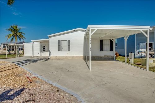 7316 Cobiac Dr, SAINT JAMES CITY, FL, 33956-2747 | Card Image