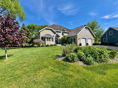 1203 Parkside Dr, Marshall, MN, 56258-2045 | Card Image