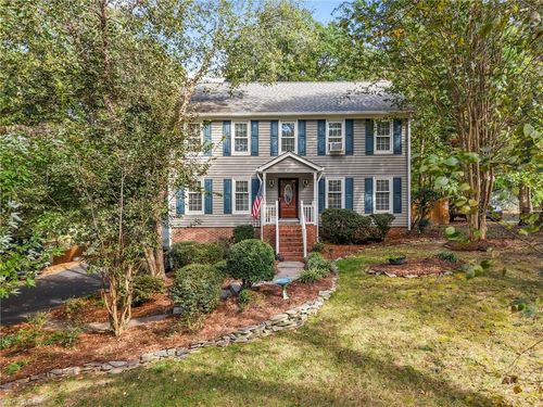 1661 Round Hill Cir, Kernersville, NC, 27284-7930 | Card Image