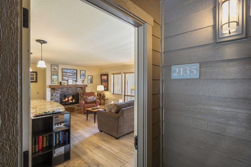 2135-18575 Sw Century Dr, Bend, OR, 97702-1950 | Card Image