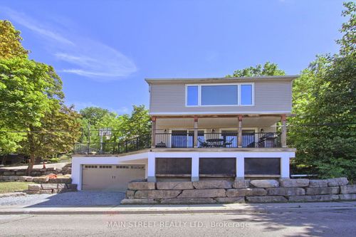 315 Cotter St, Newmarket, ON, L3Y3X9 | Card Image