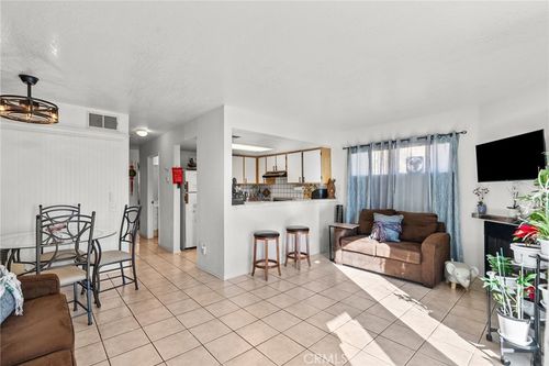 unit-88-18209 Sierra Hwy, Canyon Country, CA, 91351-5401 | Card Image