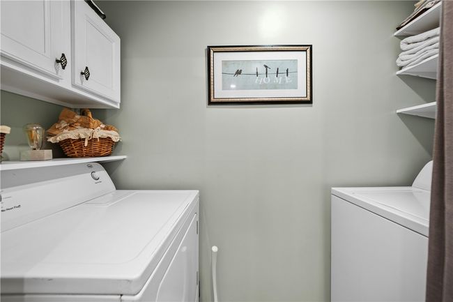 Upper Laundry Area | Image 22