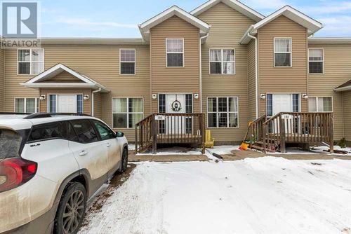 4520 51 St, Vermilion, AB, T9X0A2 | Card Image