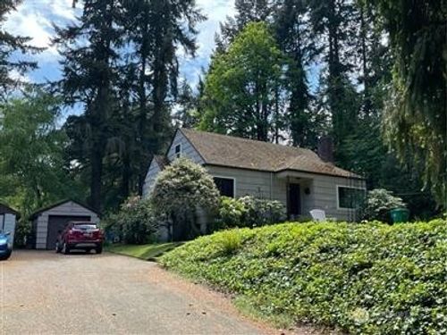 15026 Westminster Way N, Shoreline, WA, 98133-6121 | Card Image
