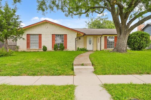 3231 Rockne Ln, Mesquite, TX, 75150-2247 | Card Image