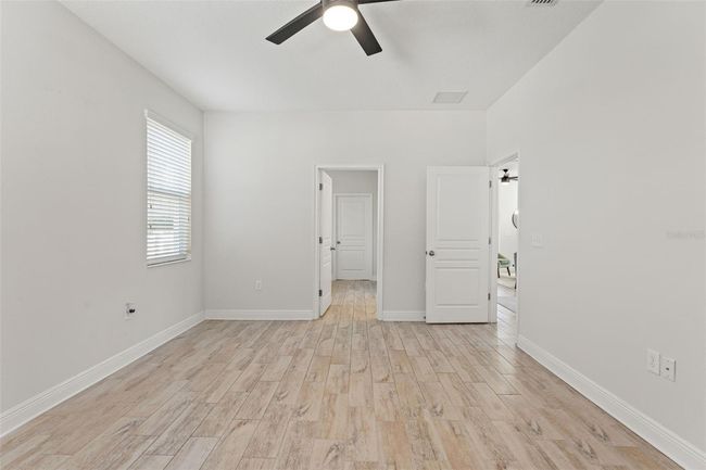Primary suite on first floor | Image 17