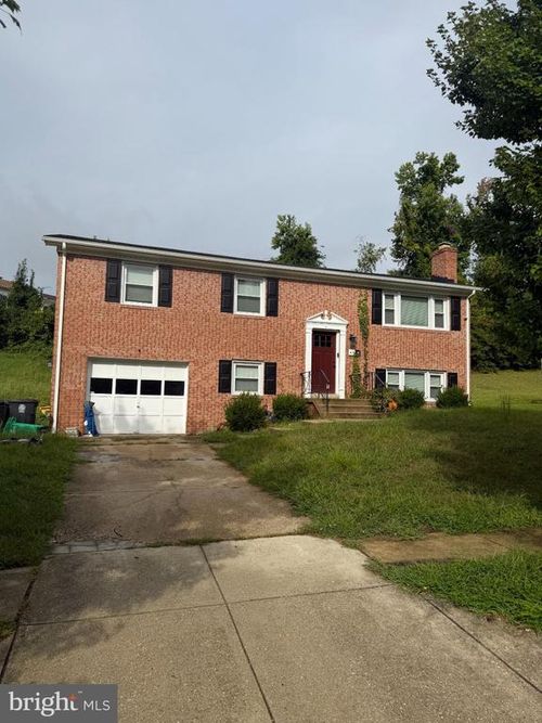 4819 Woodford Ln, UPPER MARLBORO, MD, 20772-2772 | Card Image