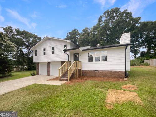 105 Woodbine Dr, Carrollton, GA, 30117-8242 | Card Image