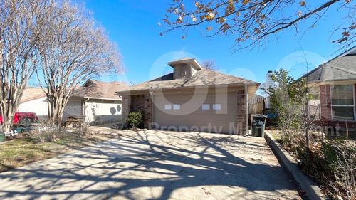5400 Village Green Dr, Mesquite, TX, 75150-1212 | Card Image