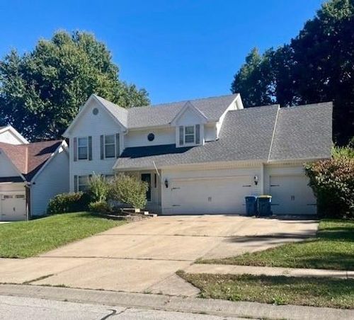 1323 Amesbury Ave, Liberty, MO, 64068-3239 | Card Image