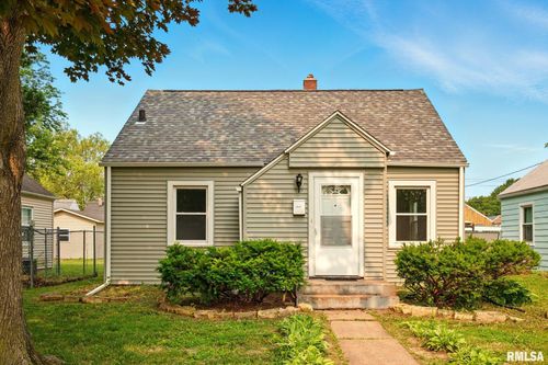 2121 4th St, Moline, IL, 61265-4646 | Card Image