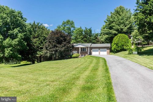 1260 Campus Ct, WESTMINSTER, MD, 21157-5906 | Card Image