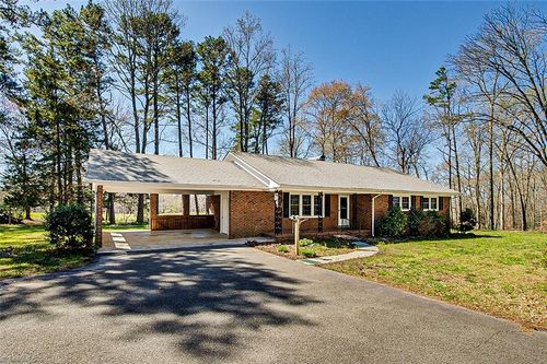 1911 N Moore Rd, Robbins, NC, 27325-7342 | Card Image