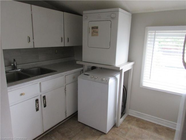 205 Kenilworth Ave N, House other with 5 bedrooms, 2 bathrooms and null parking in Hamilton ON | Image 22