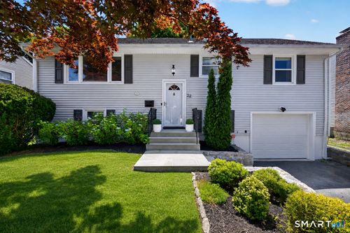 22 Heather Ln, Norwalk, CT, 06851-5928 | Card Image