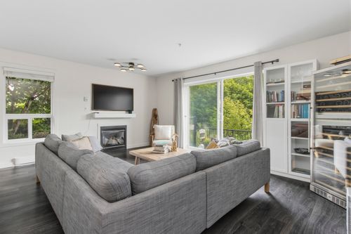 20-1204 Main St, Squamish, BC, V8B0S3 | Card Image