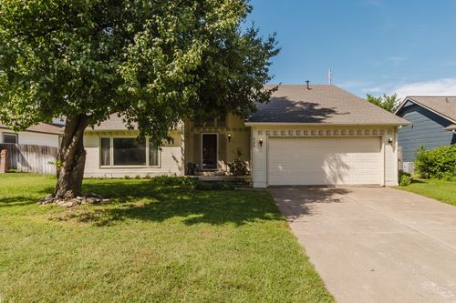 924 W Cedarwood Ct, Andover, KS, 67002-9662 | Card Image