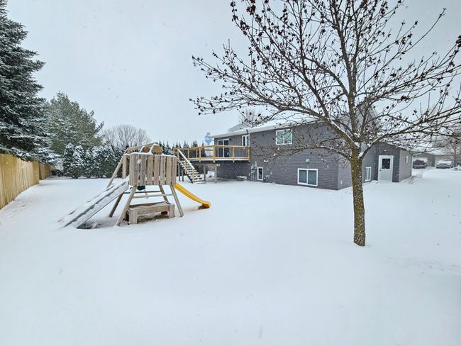 1/4 acre level lot in town | Image 27