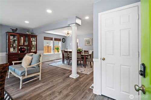 1314 N 182nd Pl, Shoreline, WA, 98133-4432 | Card Image