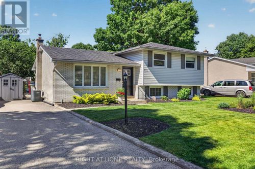 670 Glengyle Cres, London, ON, N5X1X7 | Card Image