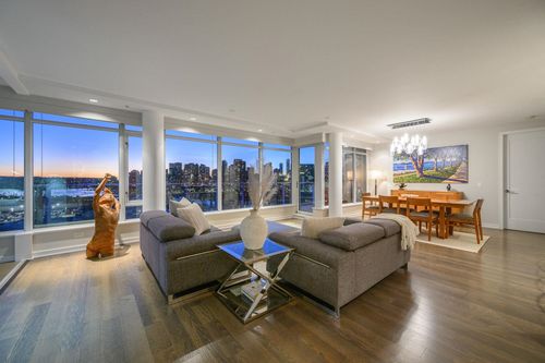 1402-181 W 1st Ave, Vancouver, BC, V5Y0E3 | Card Image