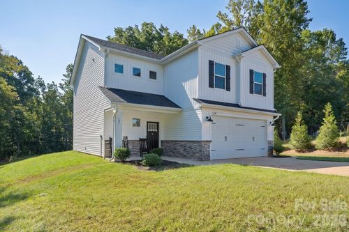 197 Winding Cedar Dr, Statesville, NC, 28677-8411 | Card Image